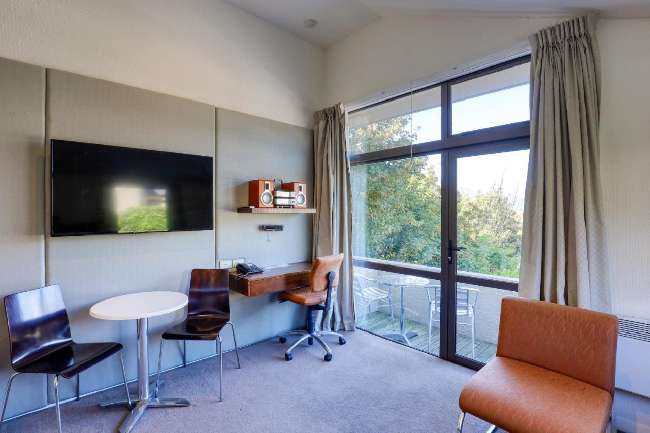 Garden Court Suites & Apartments Квинстаун Экстерьер фото