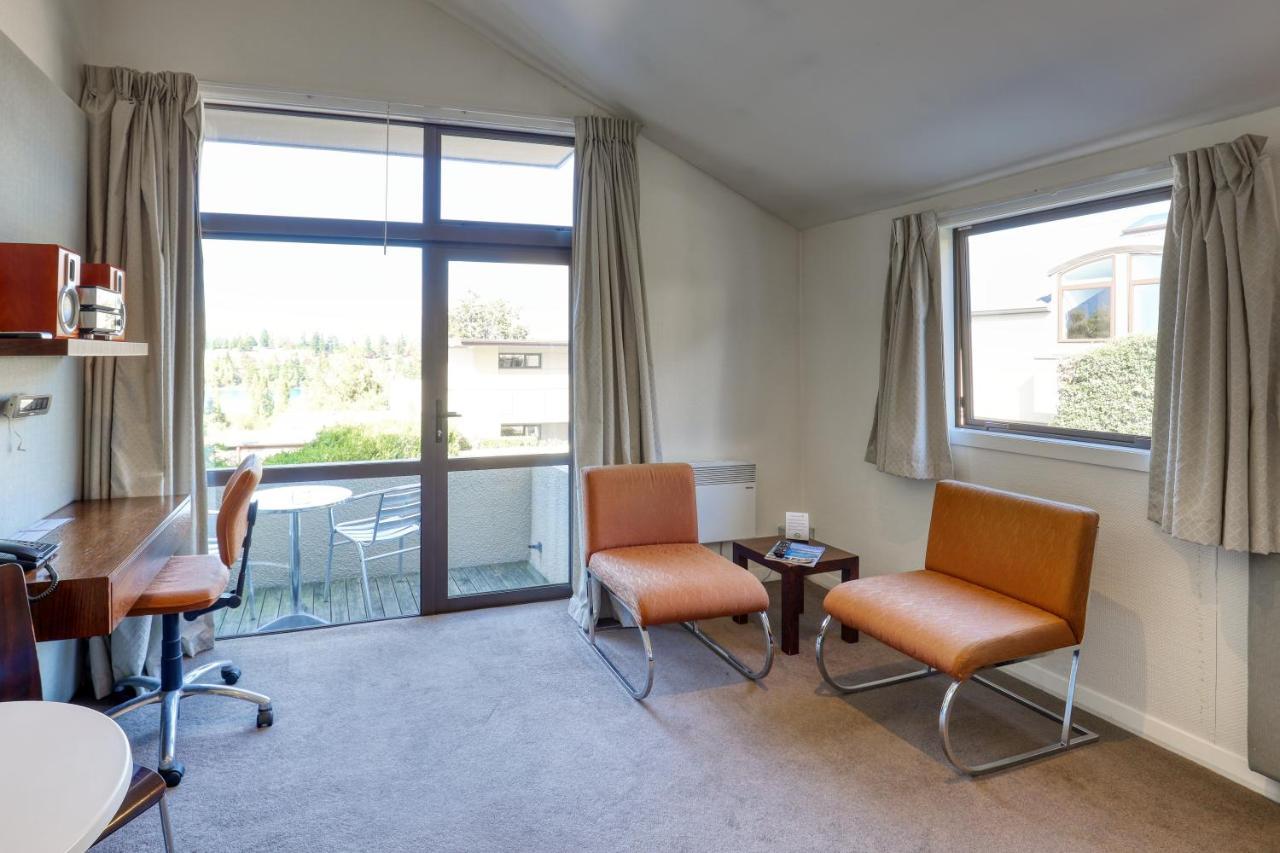 Garden Court Suites & Apartments Квинстаун Экстерьер фото