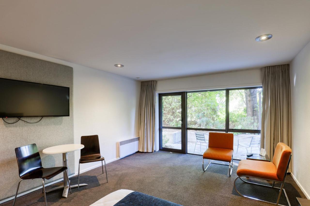 Garden Court Suites & Apartments Квинстаун Экстерьер фото